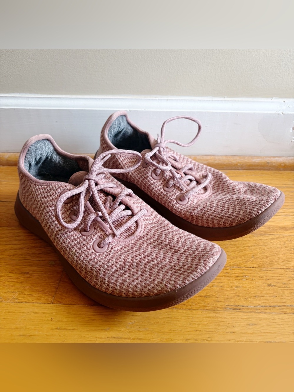 Allbirds | Men’s Tree Runner Eucalyptus Knit Lace-up Shoes Sneakers Pink 11